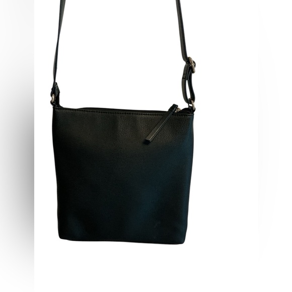 Tommy Hilfiger Elegant Black Crossbody Bag - Picture 2 of 4